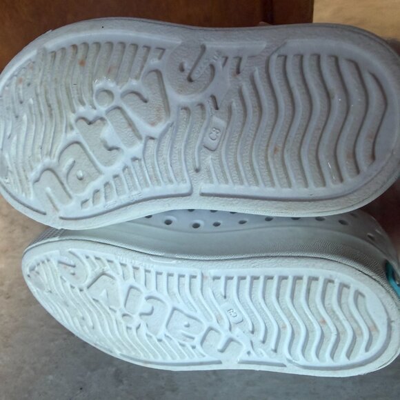 native shoes * white * toddler size 8 - Picture 6 of 7